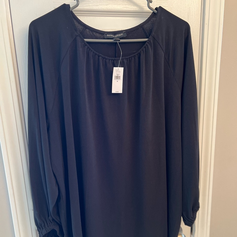 Banana Republic black blouse. NWT size XL